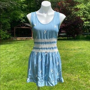 Judith March embroidered stag peekaboo midriff medium blue mini NWT size S